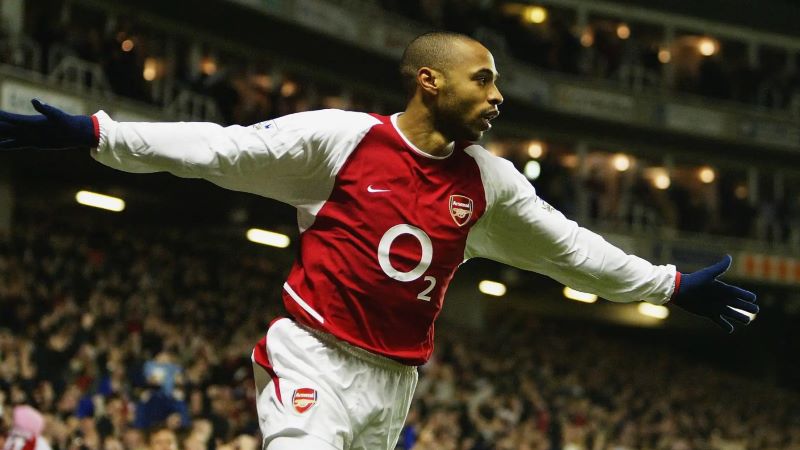 Cầu thủ Thierry Henry là nhân tố quan trọng trong lối chơi của Arsenal