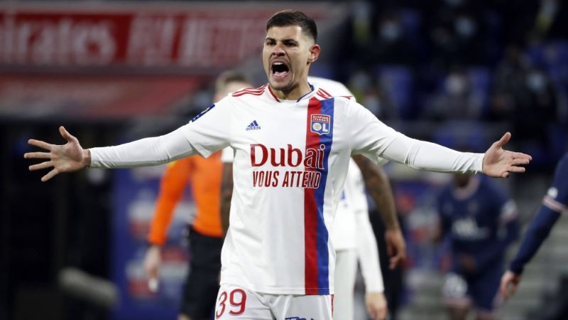 Cầu thủ Bruno Guimarães khẳng định tài năng trong màu áo Lyon