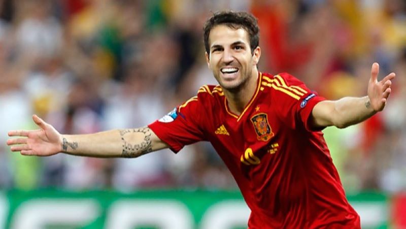 Cầu thủ Cesc Fabregas giúp ĐTQG thống trị thế giới