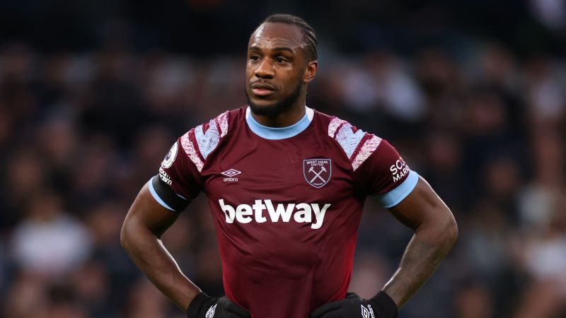 Cầu thủ Michail Antonio tìm thấy bến đỗ lý tưởng