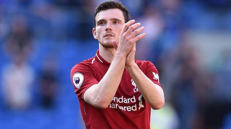 Đội hình Liverpool với sự góp mặt của Robertson