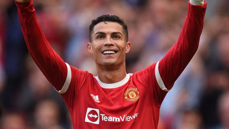 Ronaldo tỏa sáng trong đội hình MU 2021